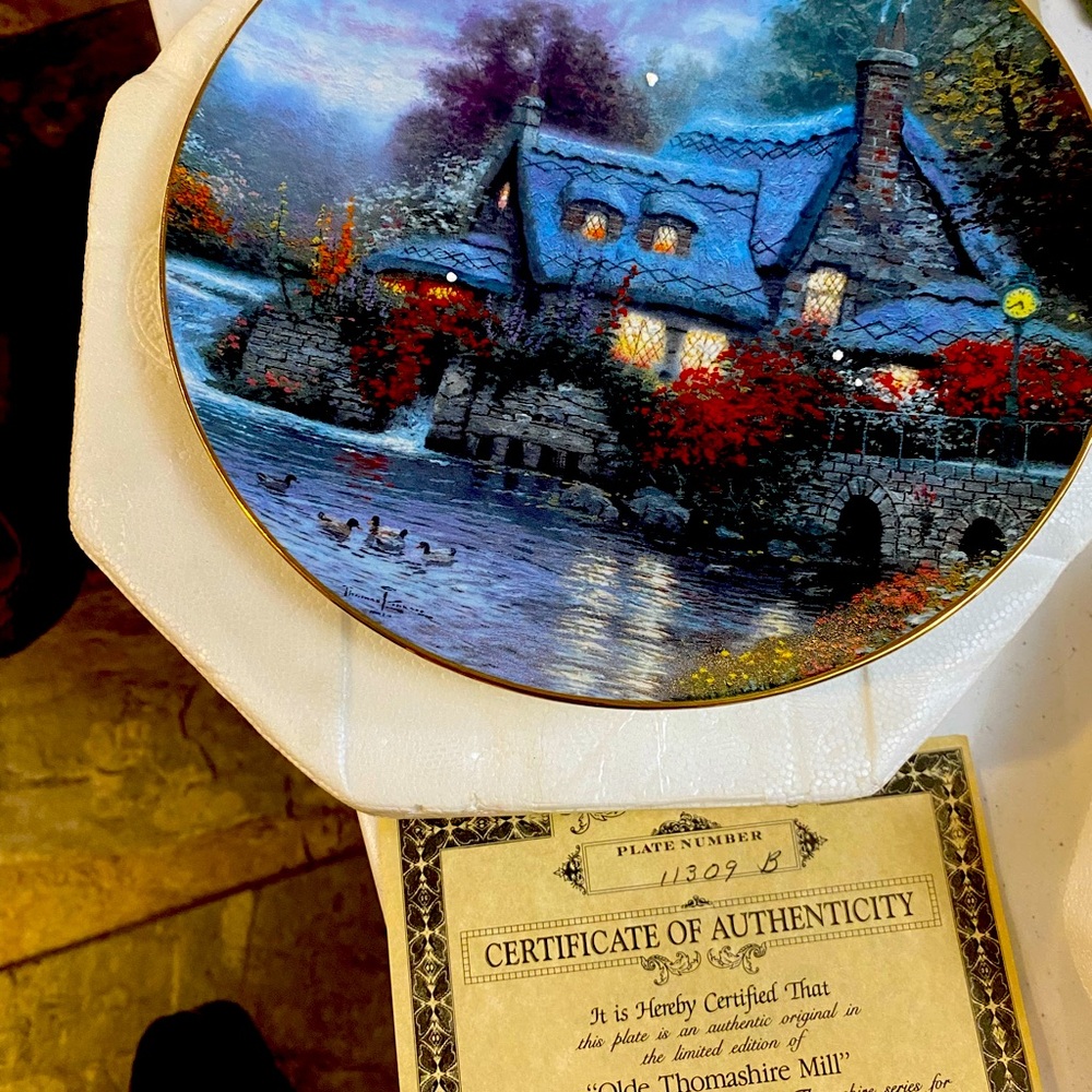 Thomas kinkade collectable plates with certificate of authenticity